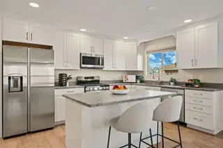 5529 Edwards Drive NE Kitchen