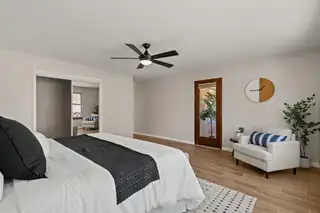 5529 Edwards Drive NE Bedroom