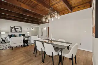 5529 Edwards Drive NE Dining Room