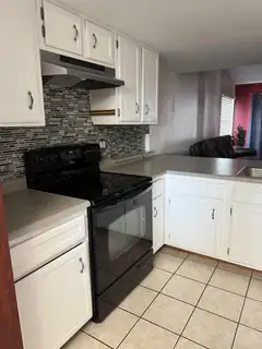 6133 Flor De Mayo Place NW Kitchen