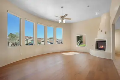 4415 Hodgin Lane NW, Albuquerque, NM 87120 Living Room
