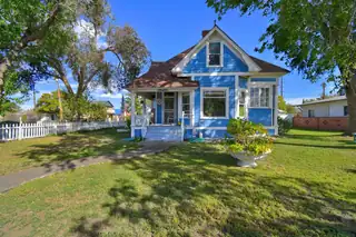 422 Dalies Avenue, Belen 