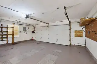 51 Smoke Rise Trail Garage