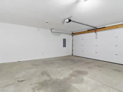 8 Carlito Road, Santa Fe, NM 87508 Garage