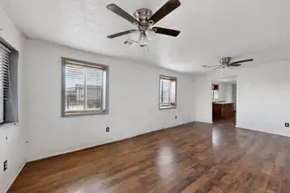922 W Gilbert Avenue Living Room