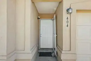 404 Lindsay Place SW 