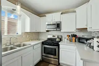 404 Lindsay Place SW 