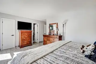 10409 Malaguena Lane NE Bedroom