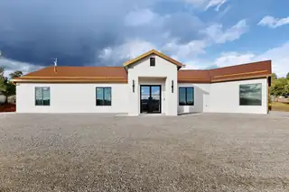 10670 Nm 337 Living Room