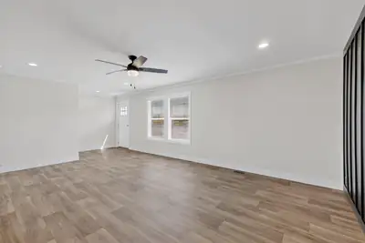 51 Airport Drive, Los Lunas, NM 87031 