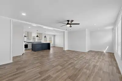 51 Airport Drive, Los Lunas, NM 87031 