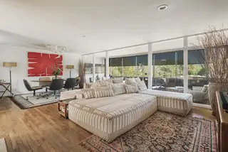 1731 Notre Dame Drive NE Living Room