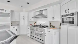 9117 Luna Del Oro Road NE Kitchen