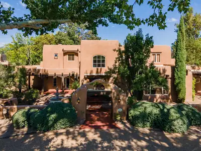 1623 Francisca Road NW, Los Ranchos, NM 87107 