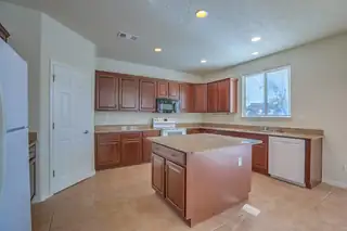 249 VALLE ALTO Drive NE Kitchen