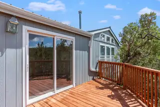 86 Canyon Road Living Room