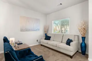 3604 Plano Vista Road NE Living Room