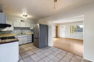 4309 Delamar Avenue NE Kitchen