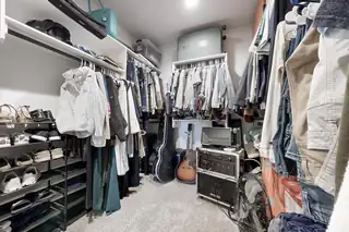 4485 Skyline Loop NE Kitchen