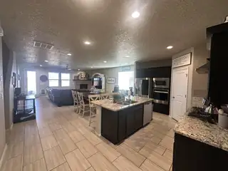 4485 Skyline Loop NE Kitchen