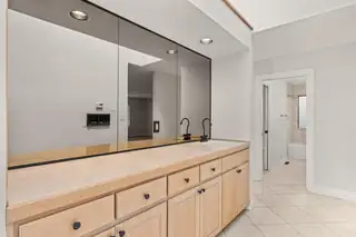 11628 WOODMAR Lane NE Kitchen