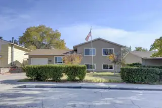 10800 Claremont Avenue NE, Albuquerque