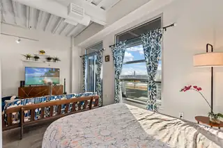 524 Central Avenue SW UNIT 407 Bedroom