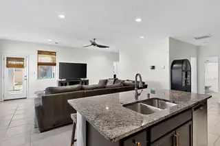 2000 Hubbard Street SE Living Room