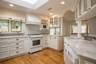 1220 Monroe Street NE Kitchen