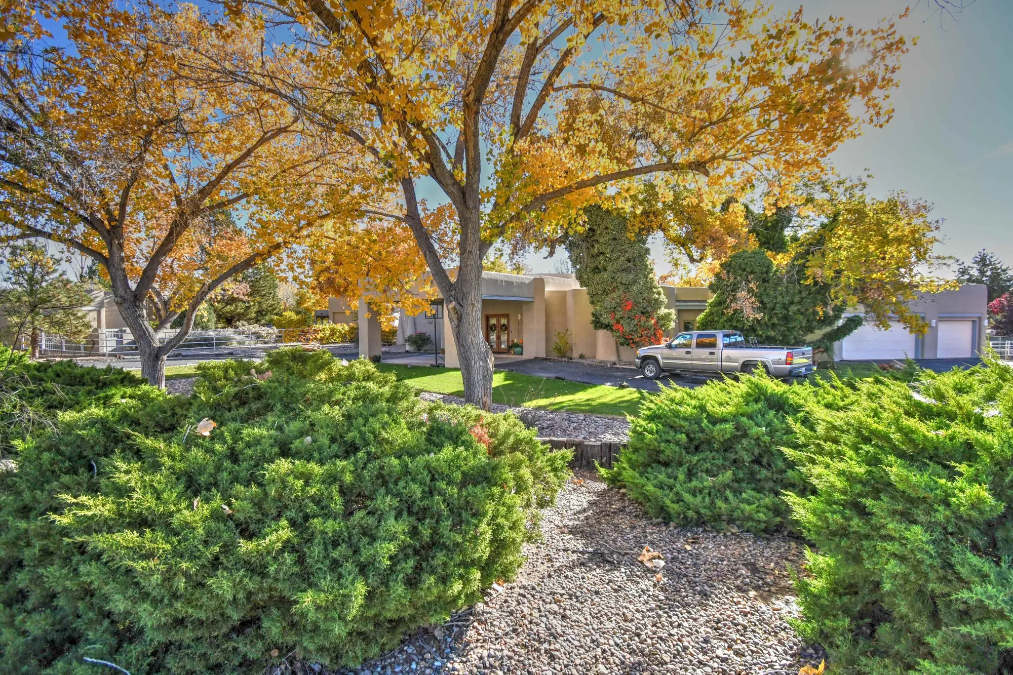 9506 Dancing River Drive