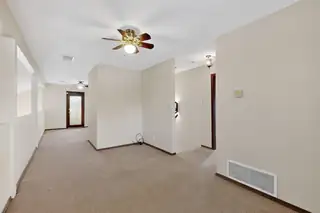 2608 Garner Road SW Living Room