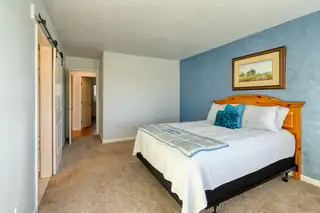 6394 Crow Road NE Bedroom