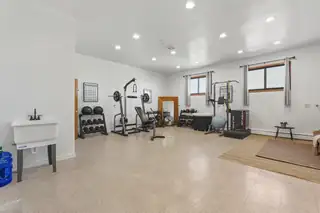 10809 Anaheim Avenue NE Patio