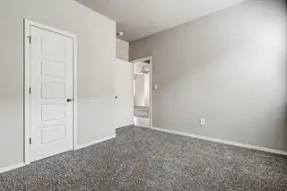 10713 Caresso SW Closet