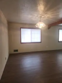 8505 HANNETT Avenue NE 