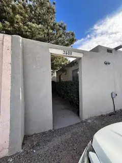 3608 Bryn Mawr Drive NE Apt B, Albuquerque