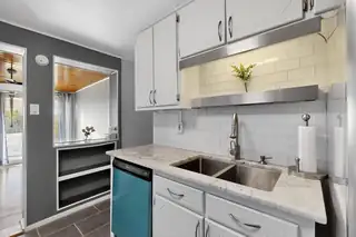 3027 Monroe Street NE Kitchen