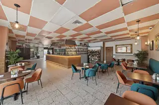 600 E Reinken Avenue 