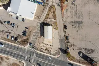 600 E Reinken Avenue 