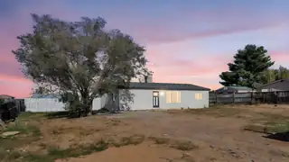 679 Meadowlake Road, Los Lunas 