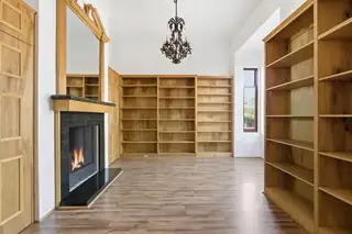 2634 Oro Vista Road NW Living Room