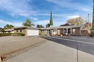 7613 Summer Avenue NE, Albuquerque