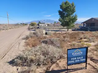 312 10th Avenue NE, Rio Rancho 