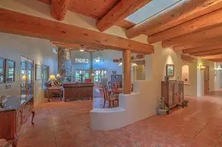 10421 OAKLAND Avenue NE Living Room