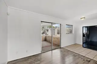 12509 Conejo Road NE Kitchen