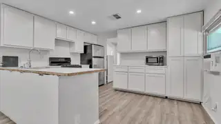 739 Garden Road SW Kitchen