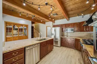 720 Lamp Post Circle SE Kitchen