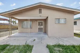 542 Veranda Road NW, Albuquerque