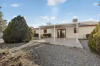 816 Stagecoach Road SE Garage