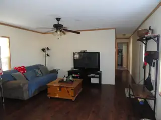 32 Forgotten Promise Lane Living Room